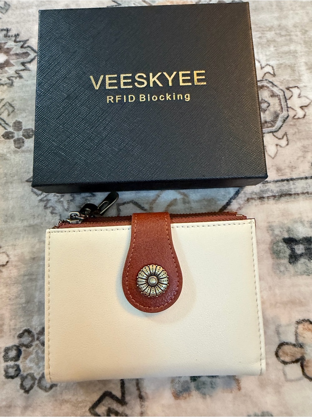 Veeskyee RFID Blocking Wallet in Cream with Brown Accent